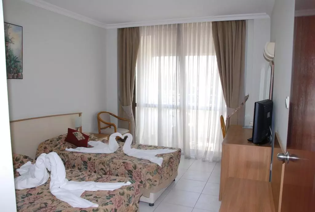 marbel by palm wings_shabavizparvaz_09.jpg